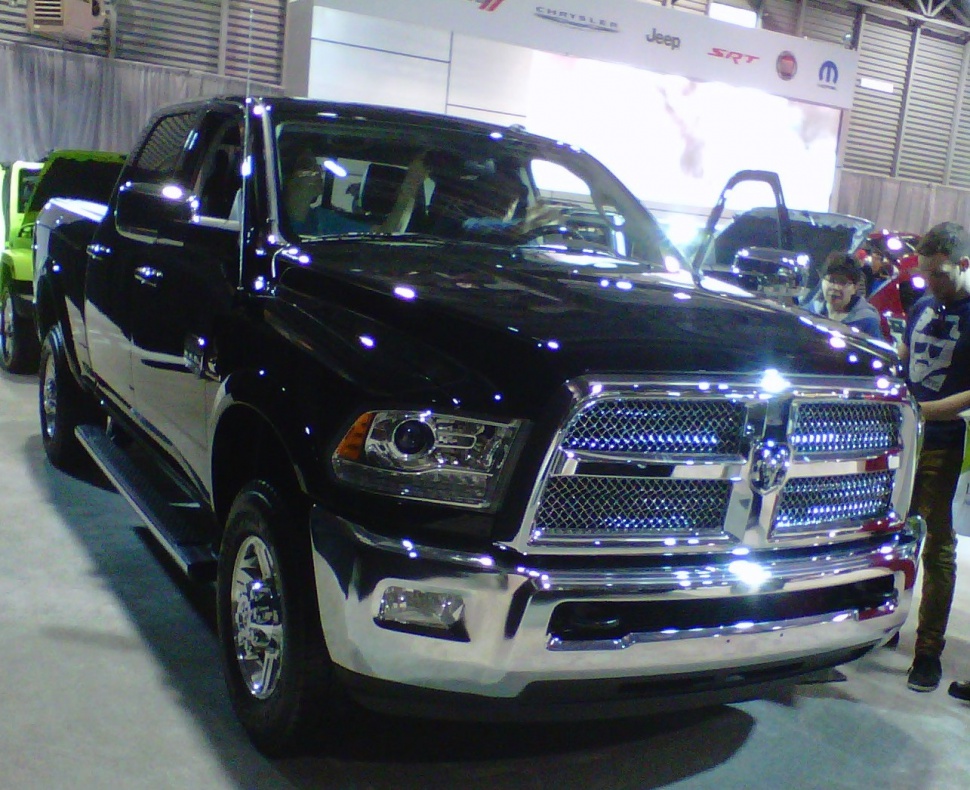 RAM 2500/3500 Crew Cab I (facelift 2013) 2500 6.4 Hemi V8 (410 Hp